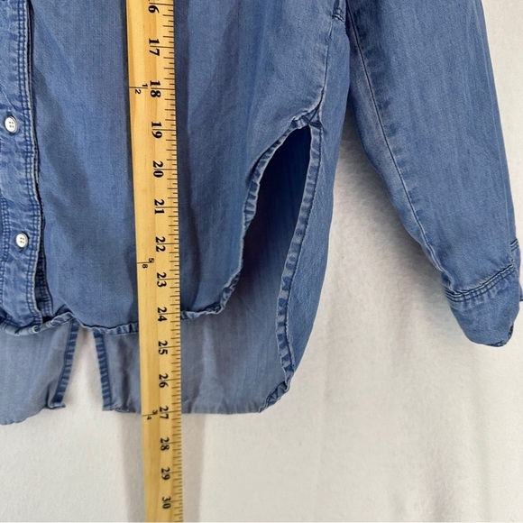 Athleta Shirt Bootjack Chambray ButtonUp Denim Split Back Top Woman’s XS Blue - Picture 7 of 12